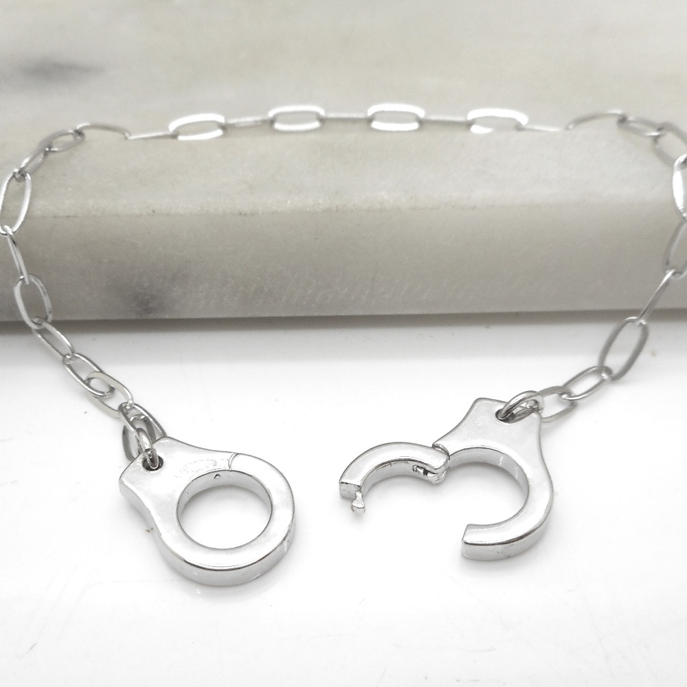 Dainty - Hand Cuff Crystal Bracelet